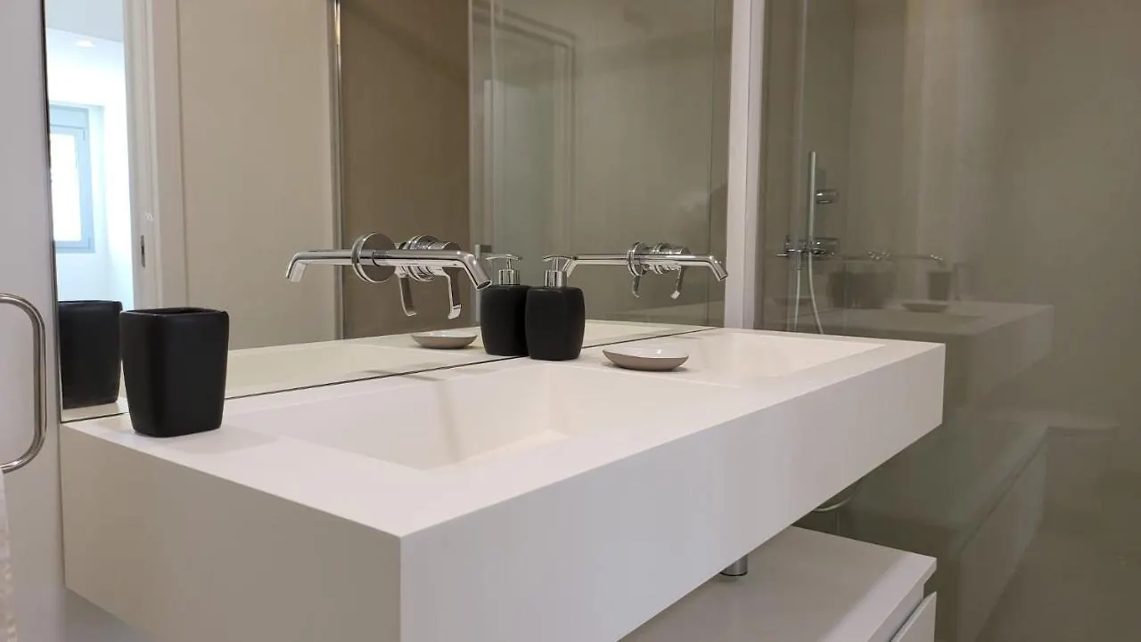 马拉加High End Large Ground Floor With Luxury Private Pool And Sea Views公寓